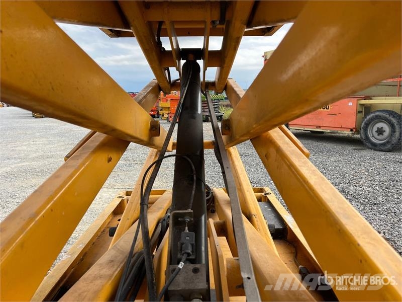 Haulotte Compact 8W Electric Scissor Lift Škarjaste dvižne ploščadi