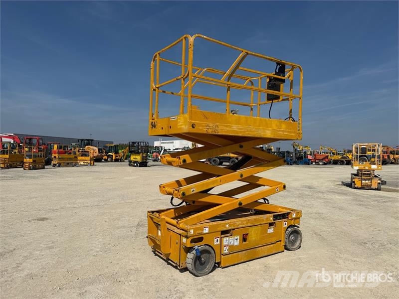 Haulotte Compact 8W Electric Scissor Lift Scheren-Arbeitsbühnen