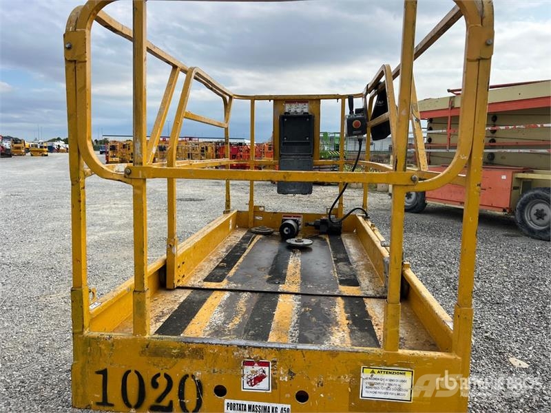 Haulotte Compact 8W Electric Scissor Lift Škarjaste dvižne ploščadi