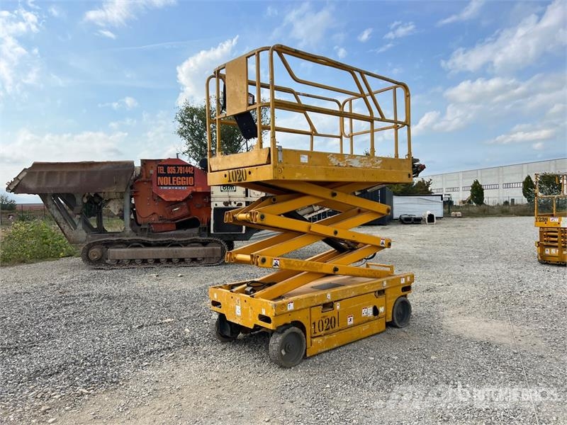 Haulotte Compact 8W Electric Scissor Lift Škarjaste dvižne ploščadi