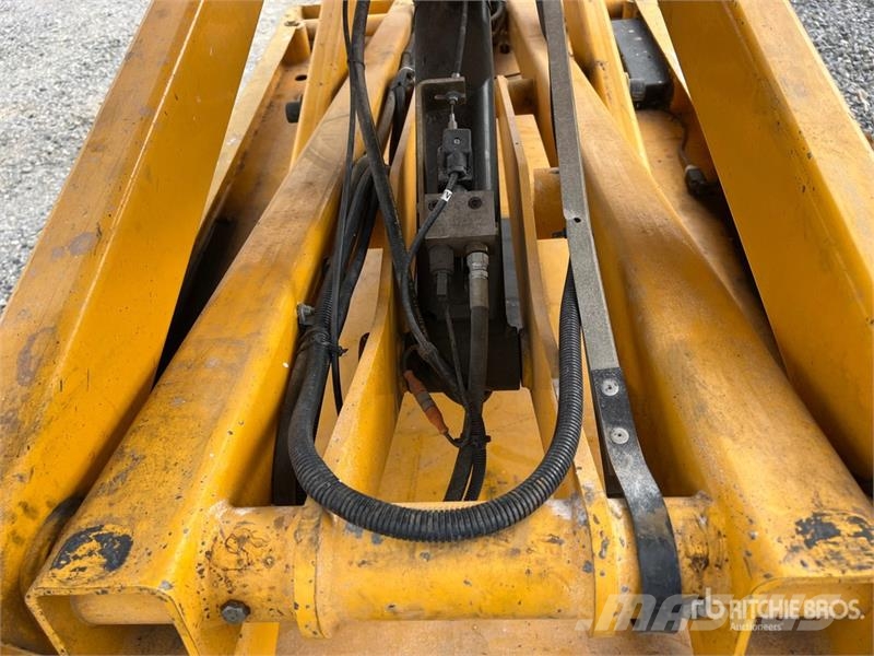 Haulotte Compact 8W Electric Scissor Lift Škarjaste dvižne ploščadi