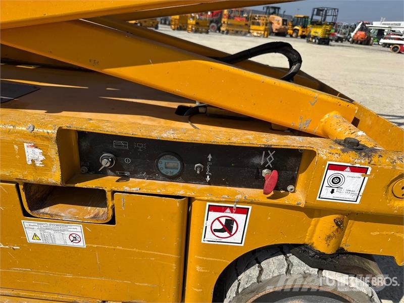 Haulotte Compact 8W Electric Scissor Lift Scheren-Arbeitsbühnen