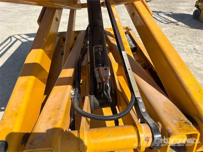 Haulotte Compact 8W Electric Scissor Lift Scheren-Arbeitsbühnen