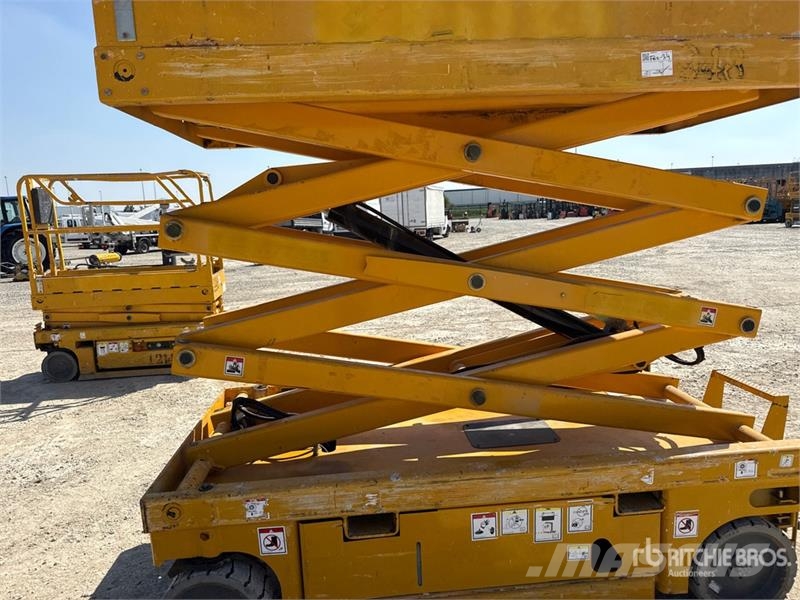 Haulotte Compact 8W Electric Scissor Lift Scheren-Arbeitsbühnen