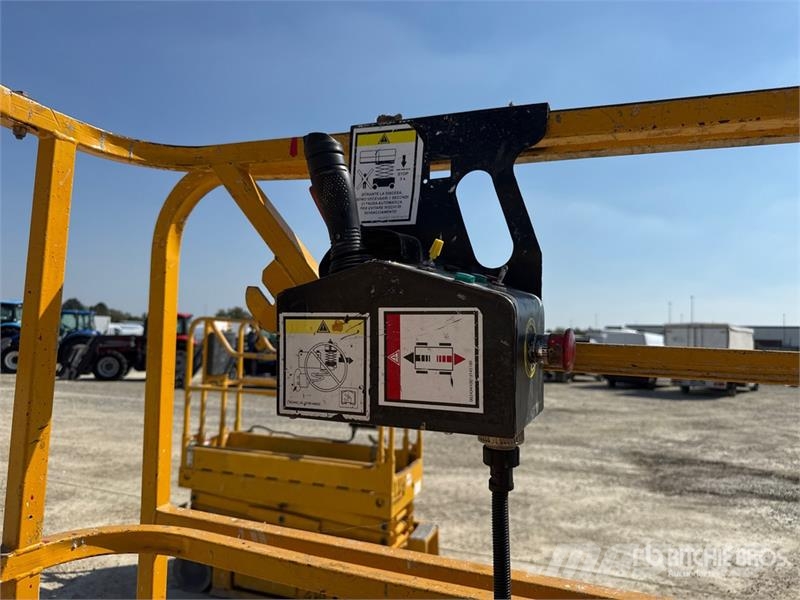 Haulotte Compact 8W Electric Scissor Lift Scheren-Arbeitsbühnen