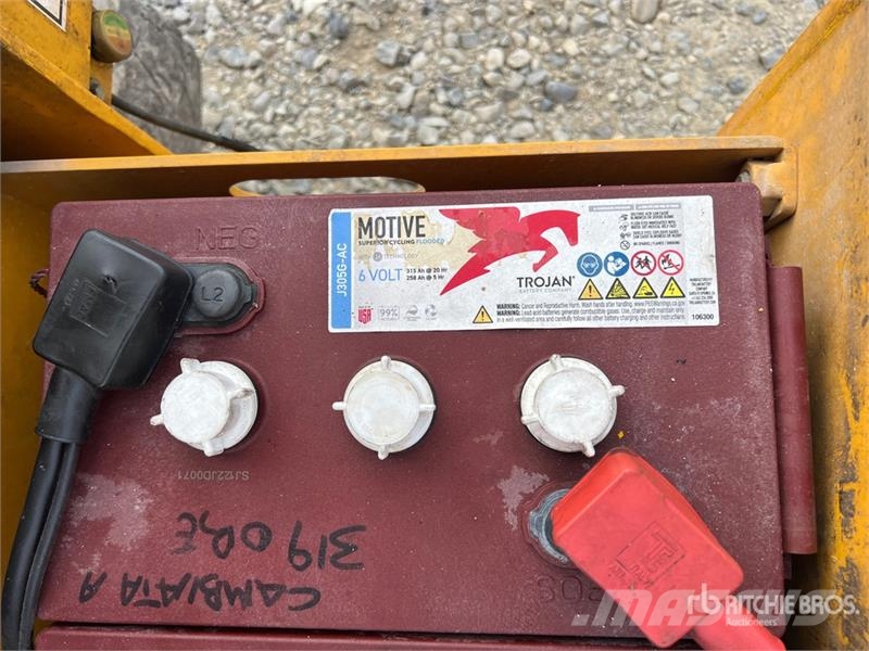 Haulotte Compact 8W Electric Scissor Lift Škarjaste dvižne ploščadi