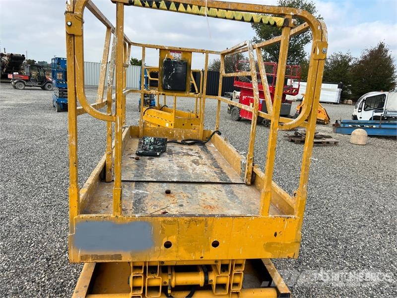 Haulotte Compact 8W NT Electric Scissor Lift 가위형 리프트