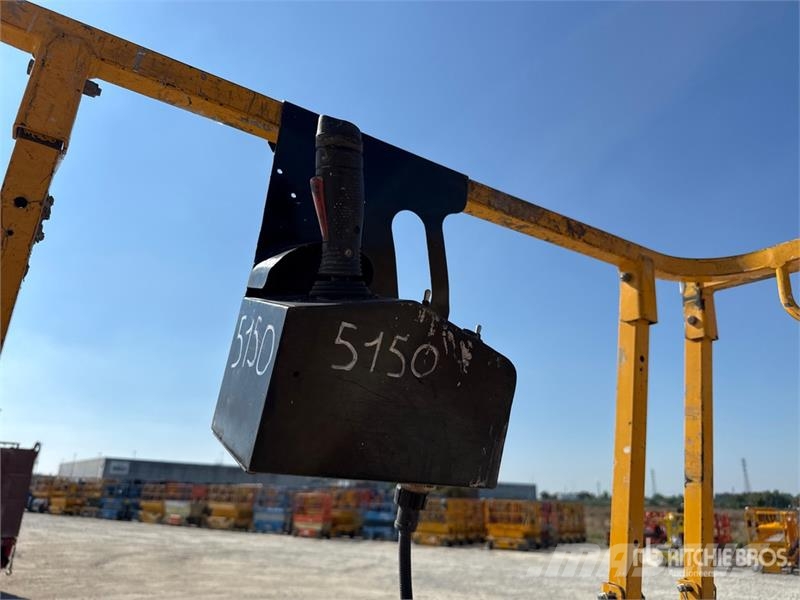 Haulotte Compact12 Electric Scissor Lift Škarjaste dvižne ploščadi