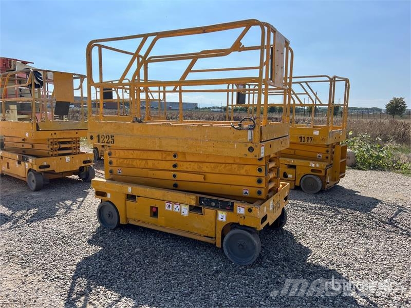 Haulotte Compact12 Electric Scissor Lift (Inoperable) Ανυψωτήρες ψαλιδωτής άρθρωσης