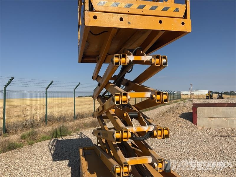 Haulotte Compact12 Electric Scissor Lift 가위형 리프트