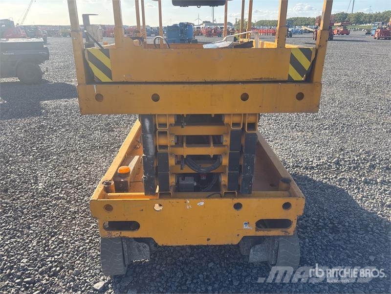 Haulotte Compact12 Electric Scissor Lift Schaarhoogwerkers