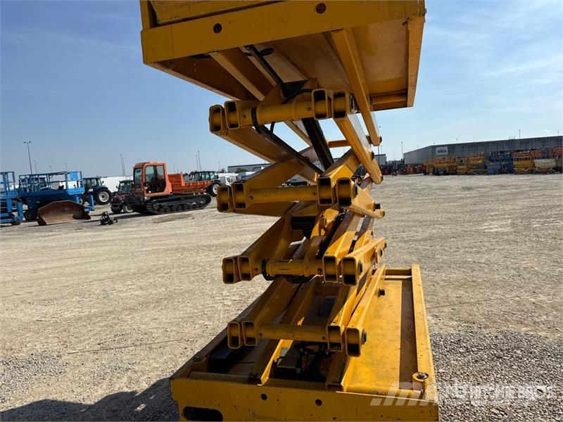 Haulotte Compact12 Electric Scissor Lift Ножични работни платформи