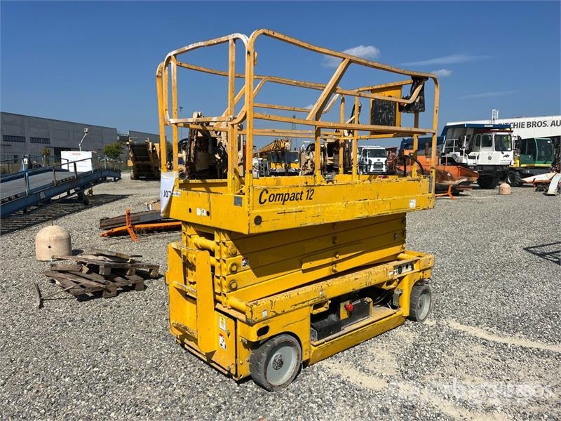 Haulotte Compact12 Electric Scissor Lift (Inoperable) Scheren-Arbeitsbühnen