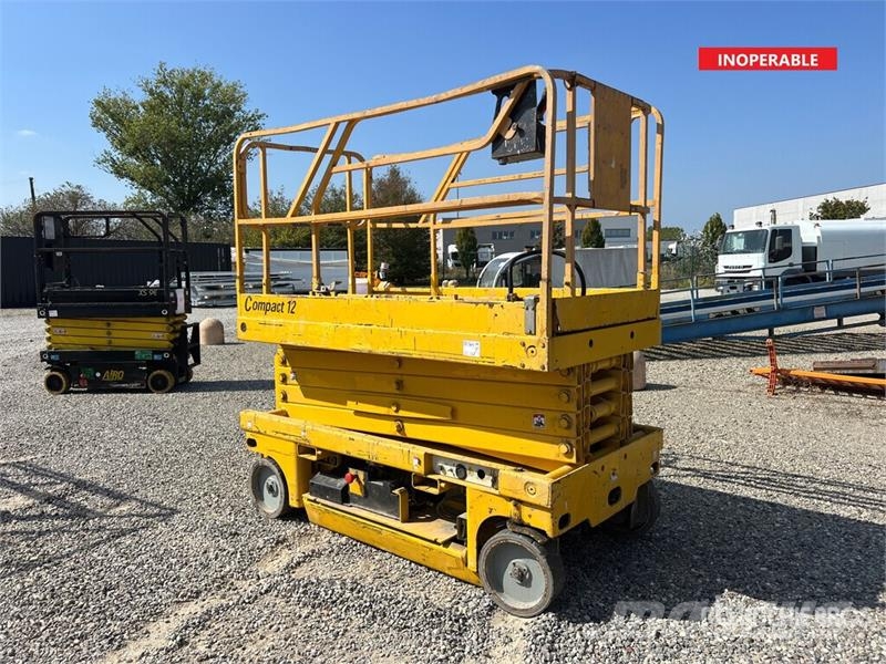 Haulotte Compact12 Electric Scissor Lift (Inoperable) Scheren-Arbeitsbühnen