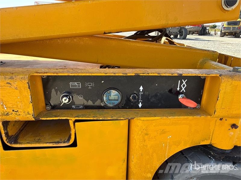 Haulotte Compact12 Electric Scissor Lift Ножични работни платформи