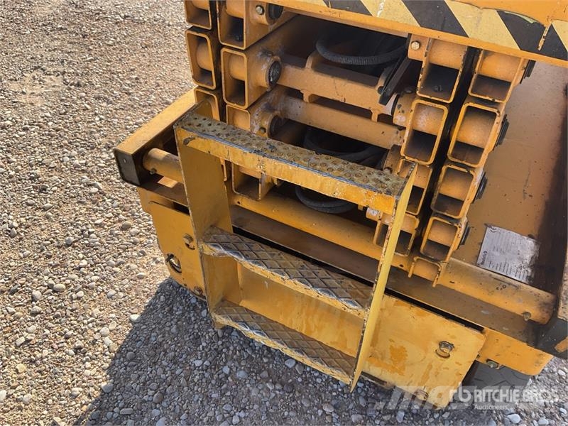 Haulotte Compact12 Electric Scissor Lift 가위형 리프트