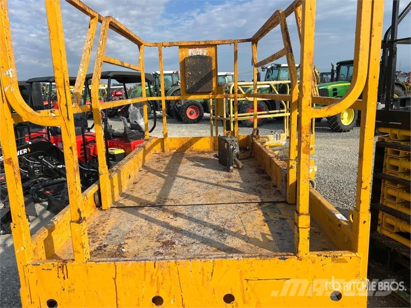 Haulotte Compact12 Scissor Lift (Inoperable) Makasli platformlar