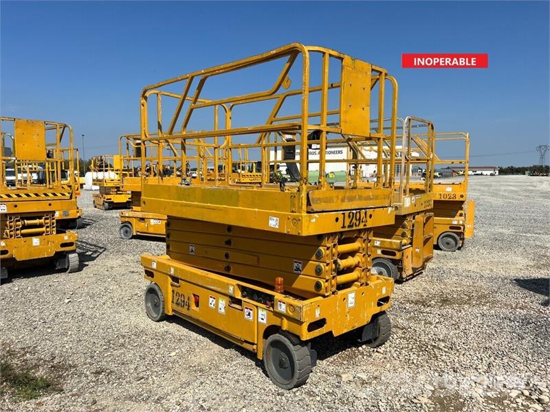 Haulotte Compact12 Scissor Lift (Inoperable) Škaraste platforme