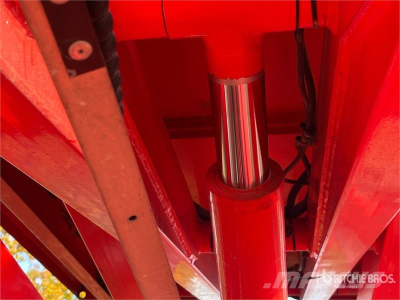Haulotte Compact12DX 4x4 Diesel Scissor Lift Šķerveida pacēlāji