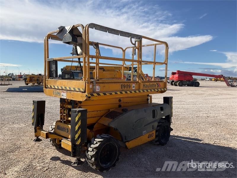 Haulotte Compact12DX 4x4 Diesel Scissor Lift Schaarhoogwerkers