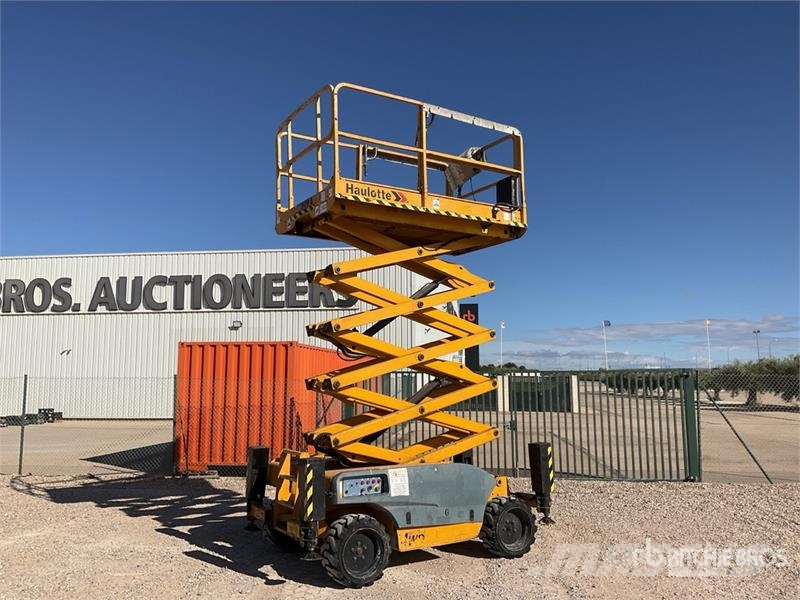 Haulotte Compact12DX 4x4 Diesel Scissor Lift Schaarhoogwerkers