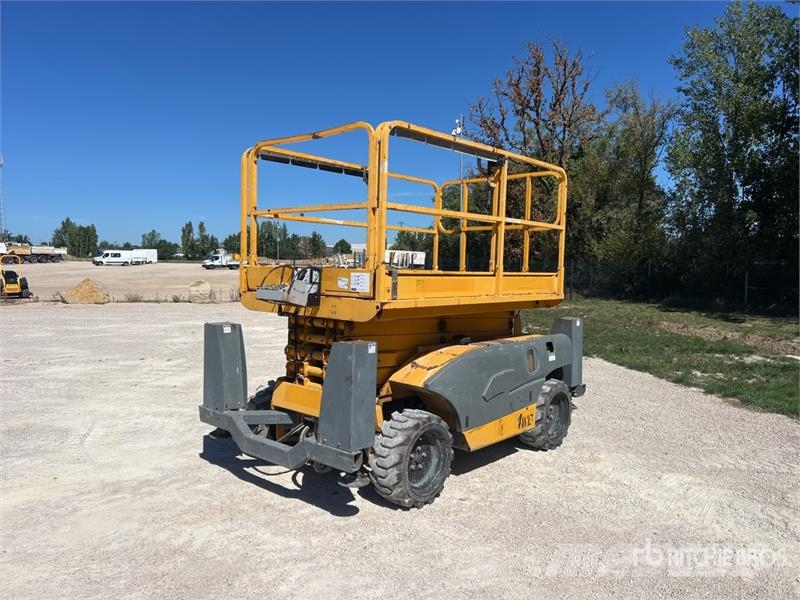 Haulotte Compact12DX 4x4 Diesel Nacelle Ciseau Scissor Lift Ножничные подъемники