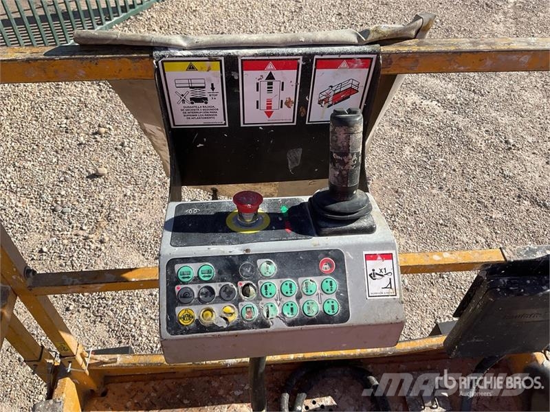 Haulotte Compact12DX 4x4 Diesel Scissor Lift Schaarhoogwerkers