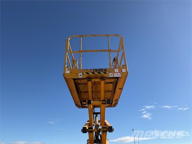 Haulotte Compact12DX 4x4 Diesel Scissor Lift Schaarhoogwerkers