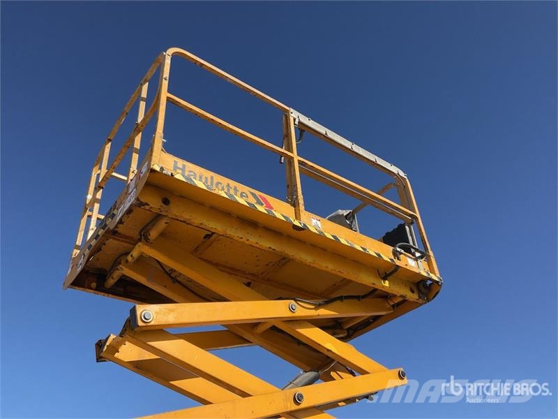 Haulotte Compact12DX 4x4 Diesel Scissor Lift Schaarhoogwerkers