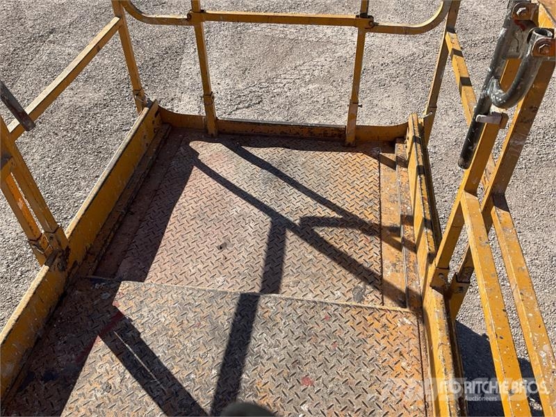 Haulotte Compact12DX 4x4 Diesel Scissor Lift Schaarhoogwerkers