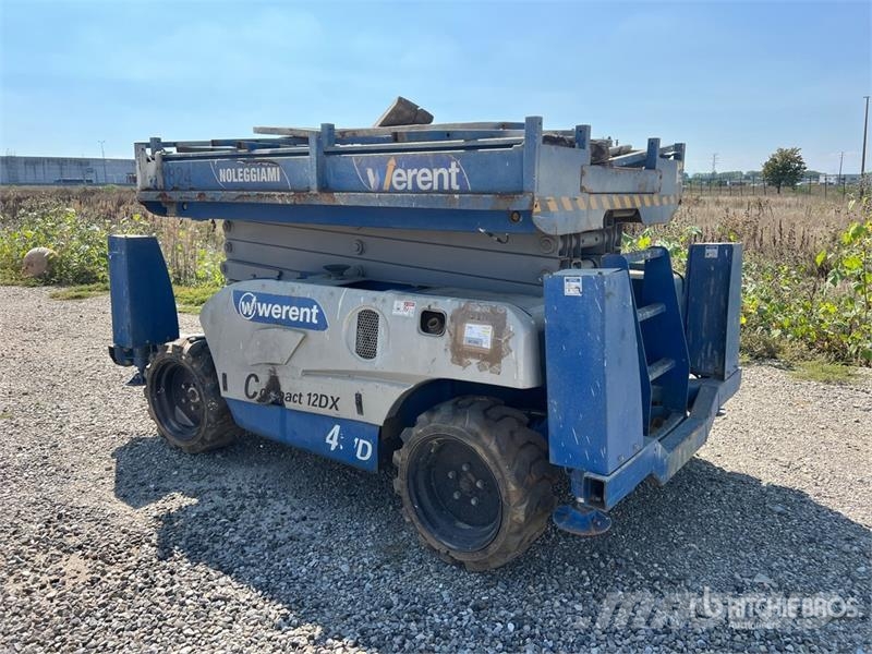 Haulotte Compact12DX Diesel Scissor Lift (Inoperable) Saxlifte