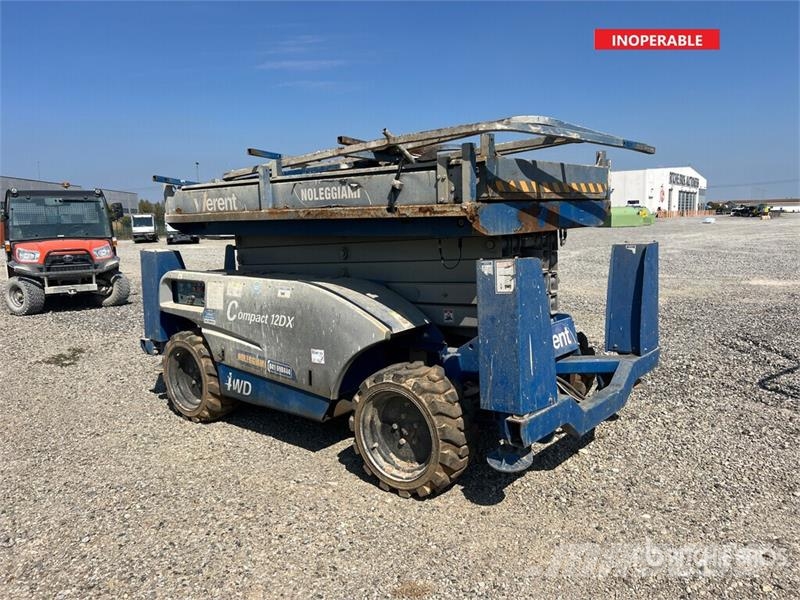 Haulotte Compact12DX Diesel Scissor Lift (Inoperable) Saxlifte