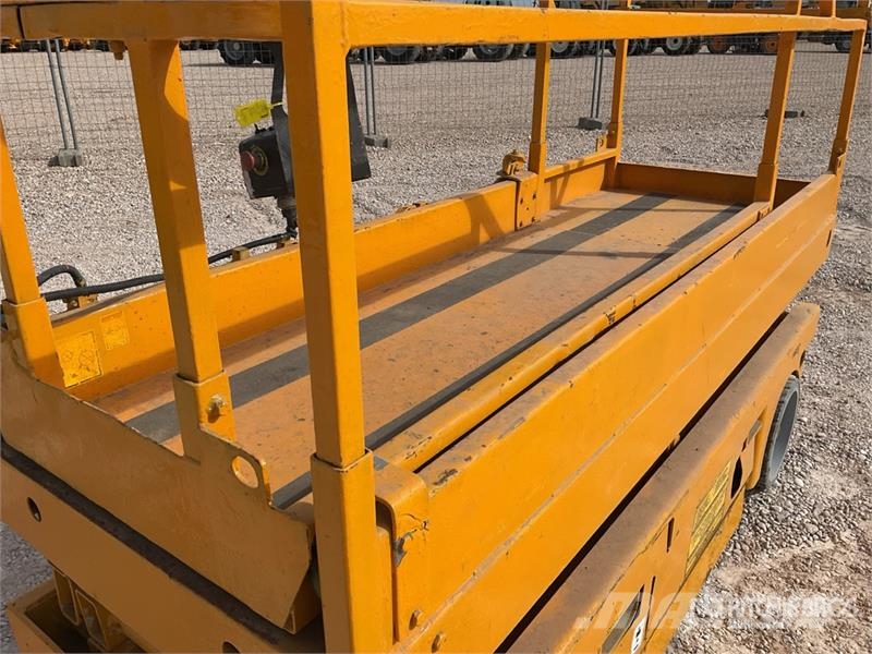 Haulotte COMPACT8 8 Mts Electric Scissor Lift Saxlifte