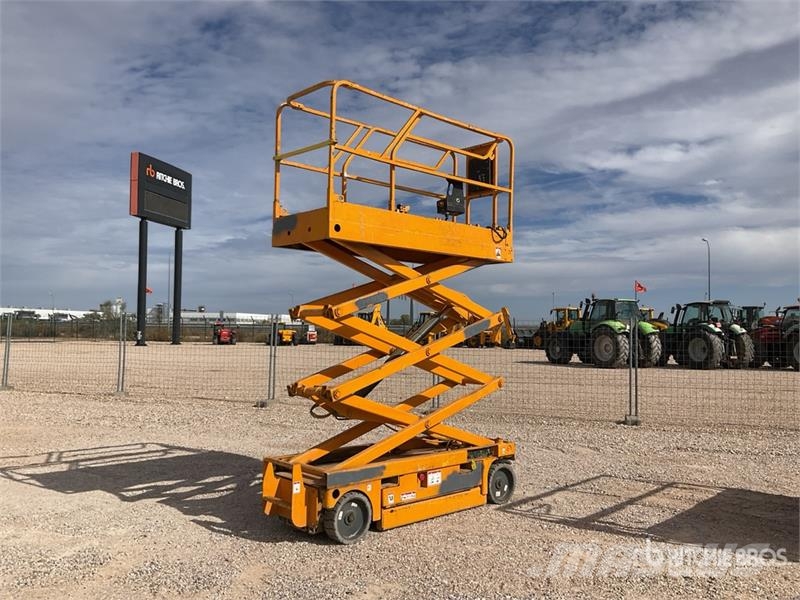 Haulotte COMPACT8 Electric 8 Mts Electric Scissor Lift Saxlifte