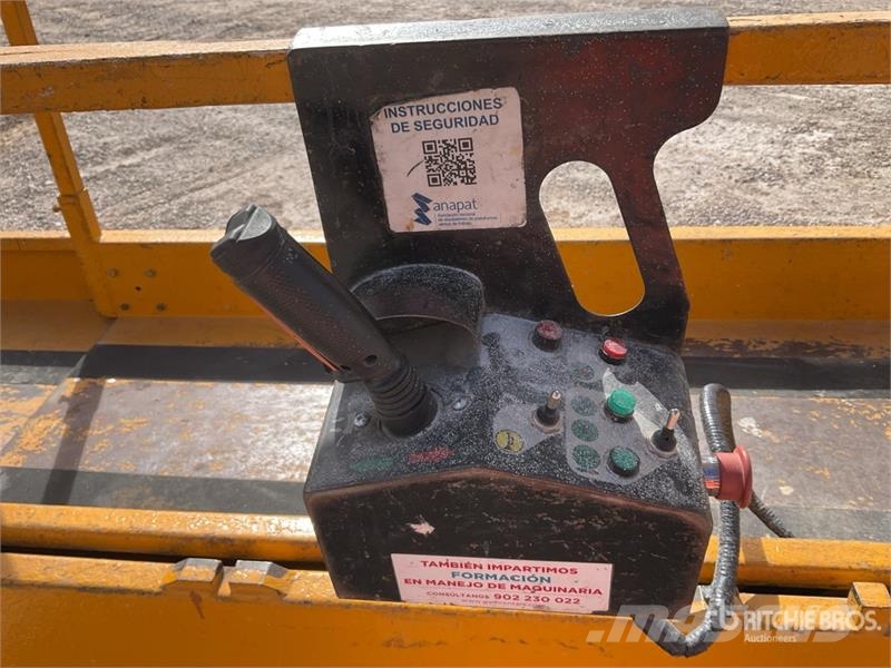 Haulotte COMPACT8 Electric 8 Mts Electric Scissor Lift Saxlifte