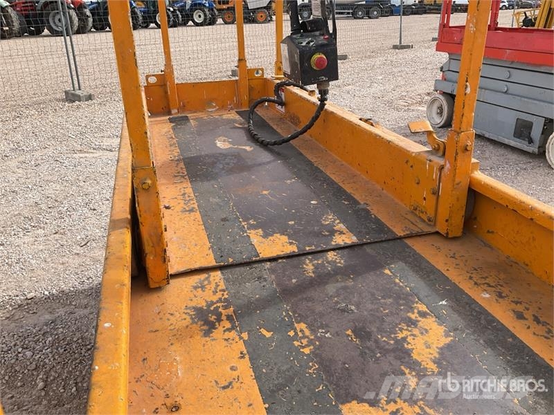 Haulotte COMPACT8 Electric 8 Mts Electric Scissor Lift Saxlifte