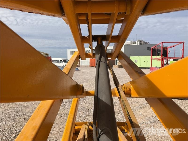 Haulotte COMPACT8 Electric 8 Mts Electric Scissor Lift Saxlifte
