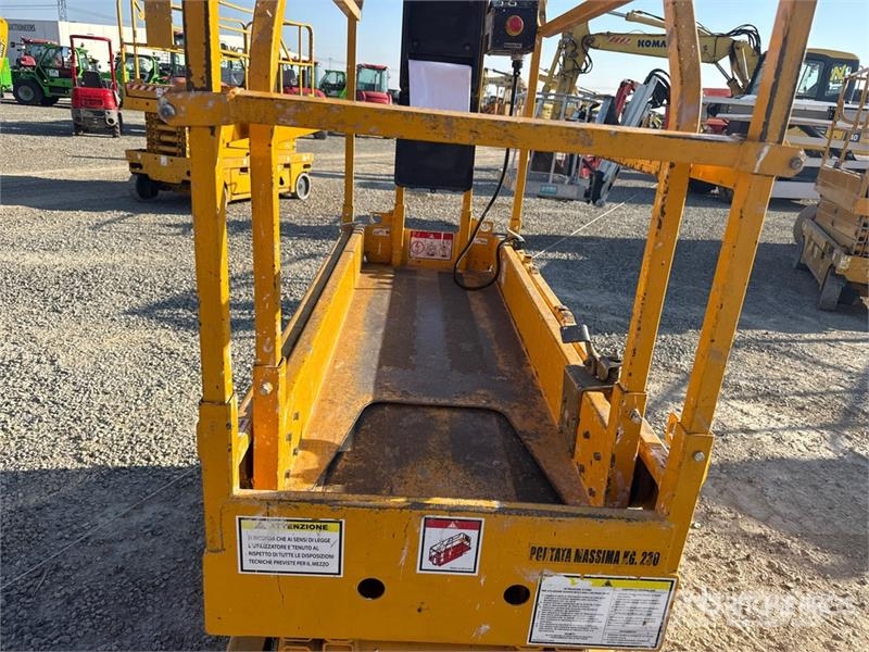 Haulotte COMPACT8 Electric Scissor Lift Scissor lifts