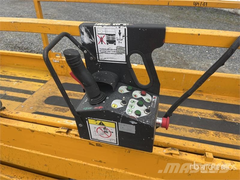 Haulotte COMPACT8 Electric Scissor Lift Scheren-Arbeitsbühnen