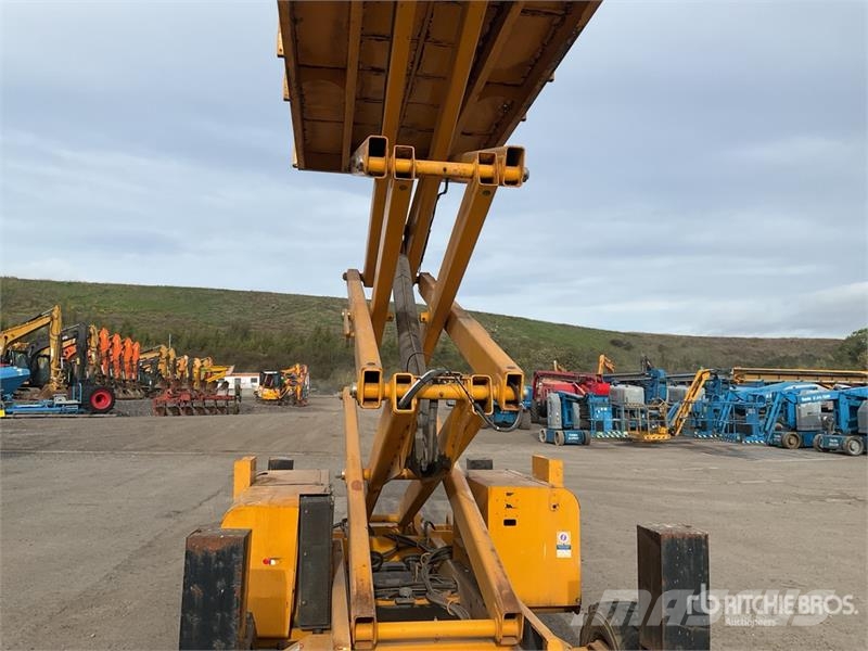 Haulotte H12SDX 4x4 Diesel Scissor Lift Ollós emelők