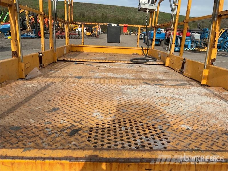 Haulotte H12SDX 4x4 Diesel Scissor Lift Ollós emelők