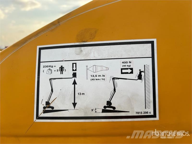 Haulotte H15IP Electric Articulating Boom Lift 曲臂高空工作平台