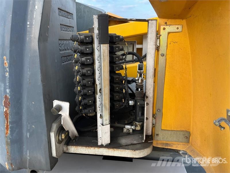 Haulotte H15IP Electric Articulating Boom Lift 曲臂高空工作平台