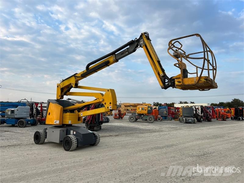 Haulotte H15IP Electric Articulating Boom Lift 曲臂高空工作平台
