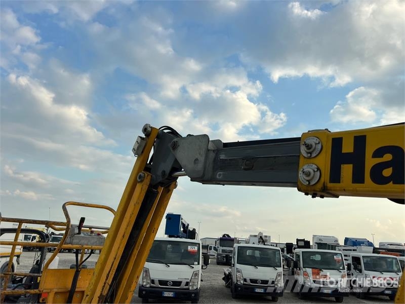 Haulotte H15IP Electric Articulating Boom Lift 曲臂高空工作平台