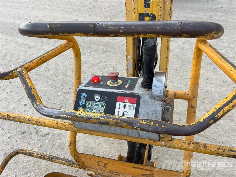 Haulotte H15IP Electric Articulating Boom Lift 曲臂高空工作平台