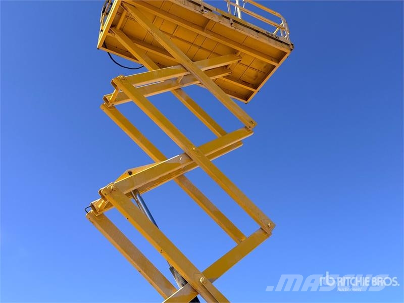 Haulotte H15SX 4x4 Scissor Lift Schaarhoogwerkers