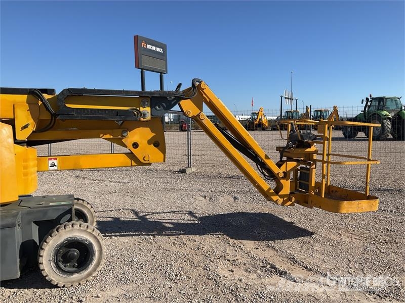 Haulotte HA12IP 2WD Electric 12 mts Electric Articulating B Bomlifte med knækarm