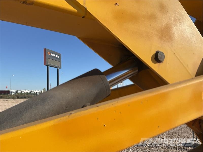 Haulotte HA12IP 2WD Electric 12 mts Electric Articulating B Bomlifte med knækarm