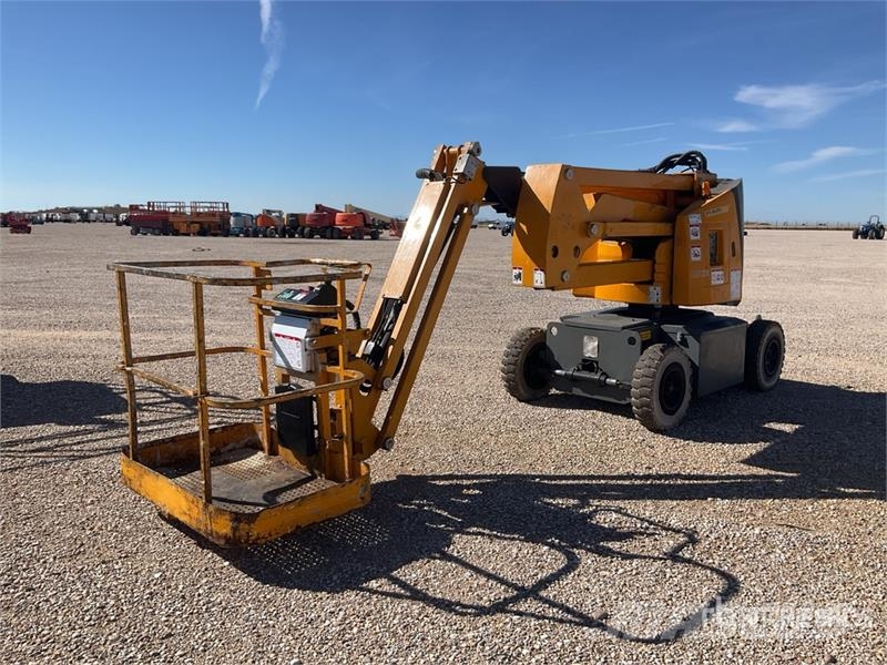 Haulotte HA12IP 2WD Electric Articulating Boom Lift Bomlifte med knækarm